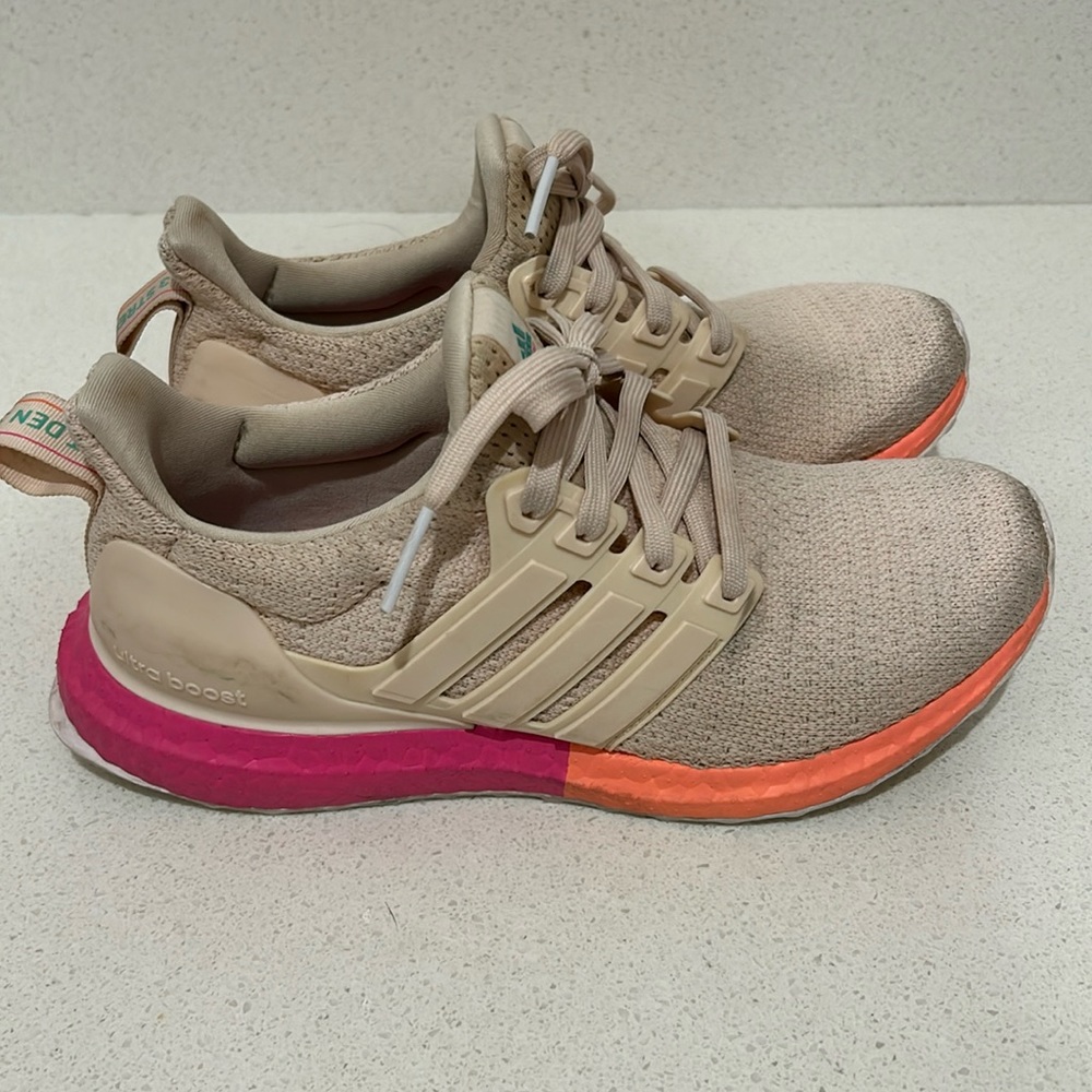 Women’s adidas ultraboost size 6